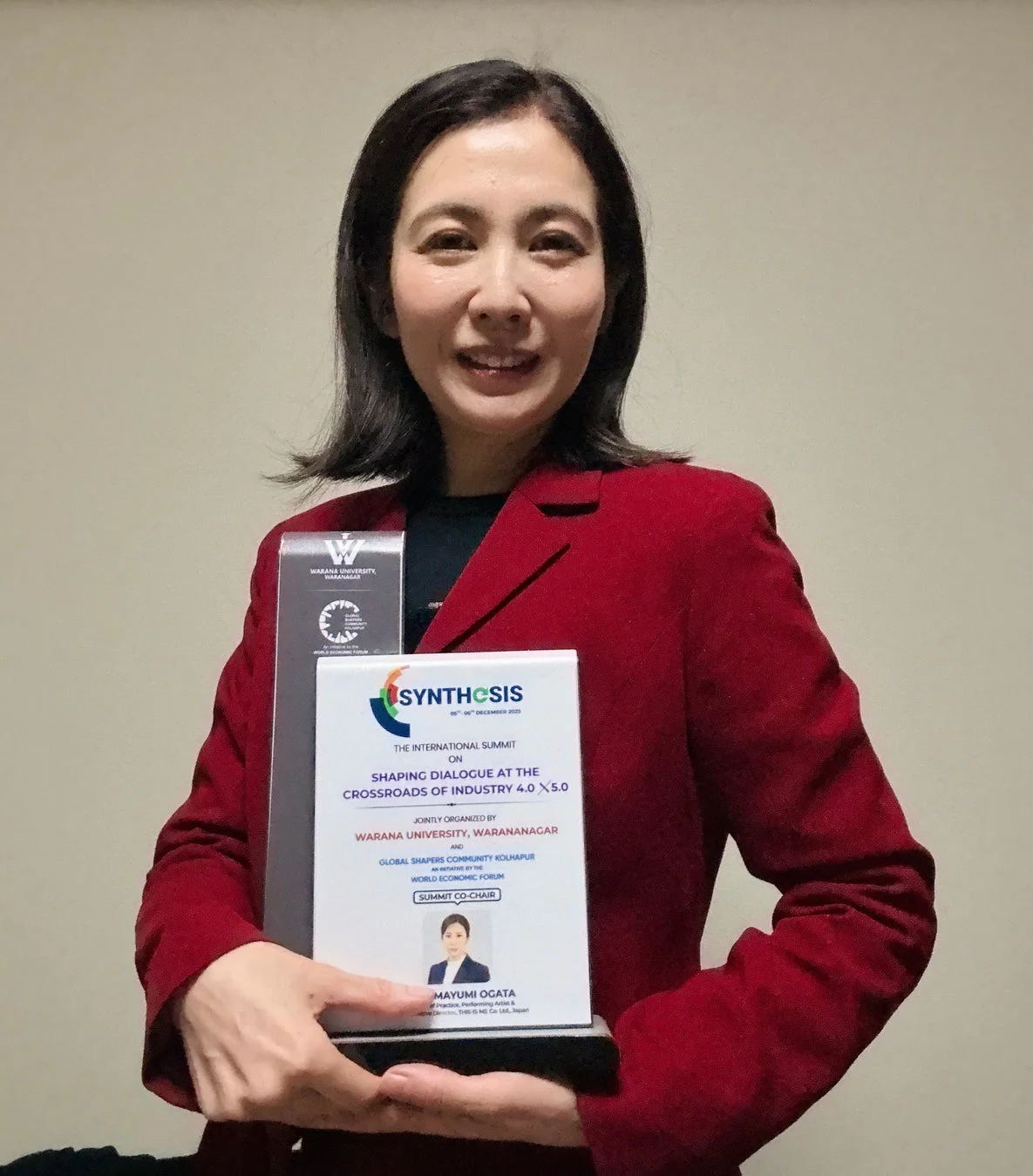 おがた氏が表彰されている様子