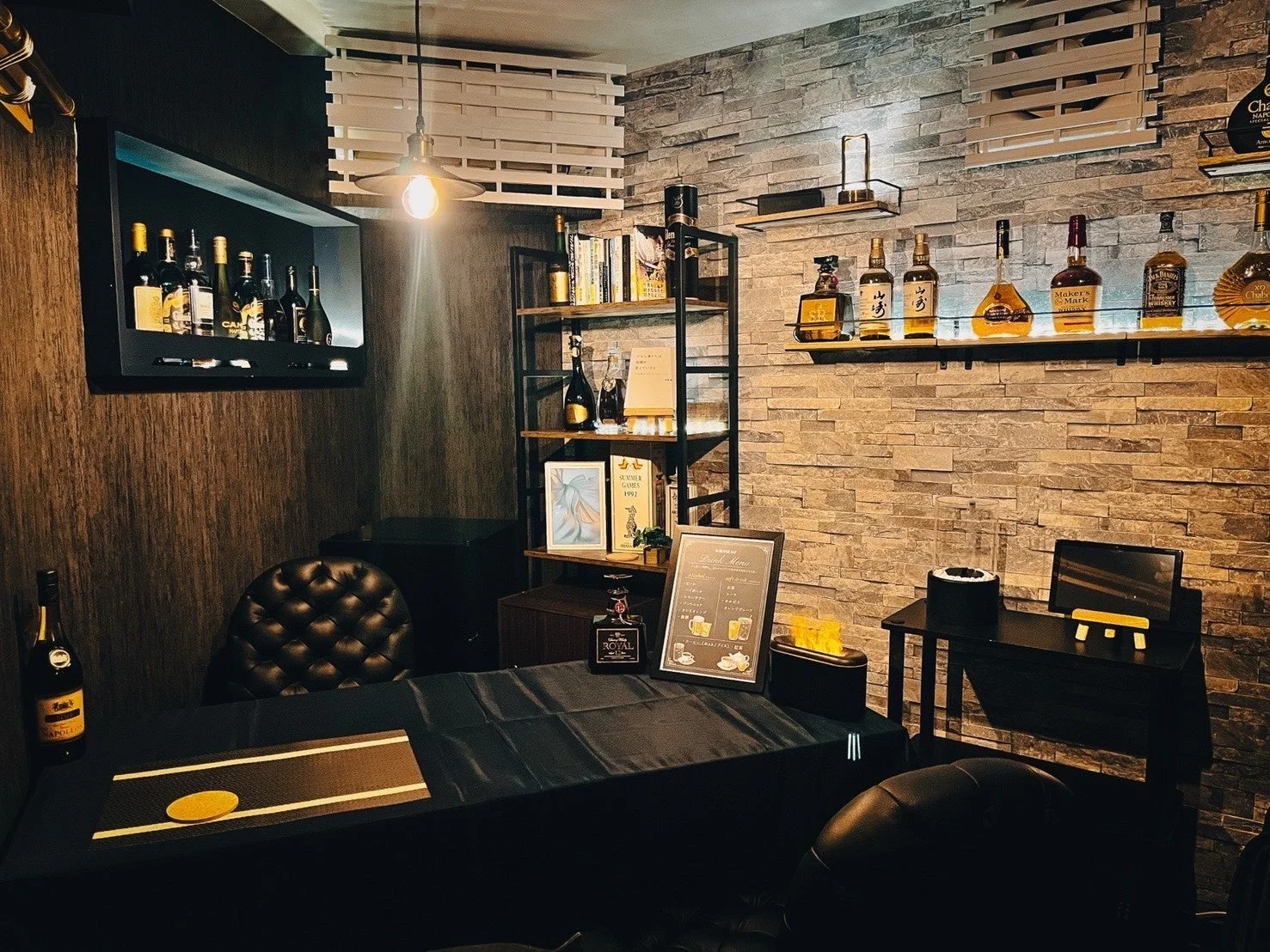 転職相談BAR横浜店の店内