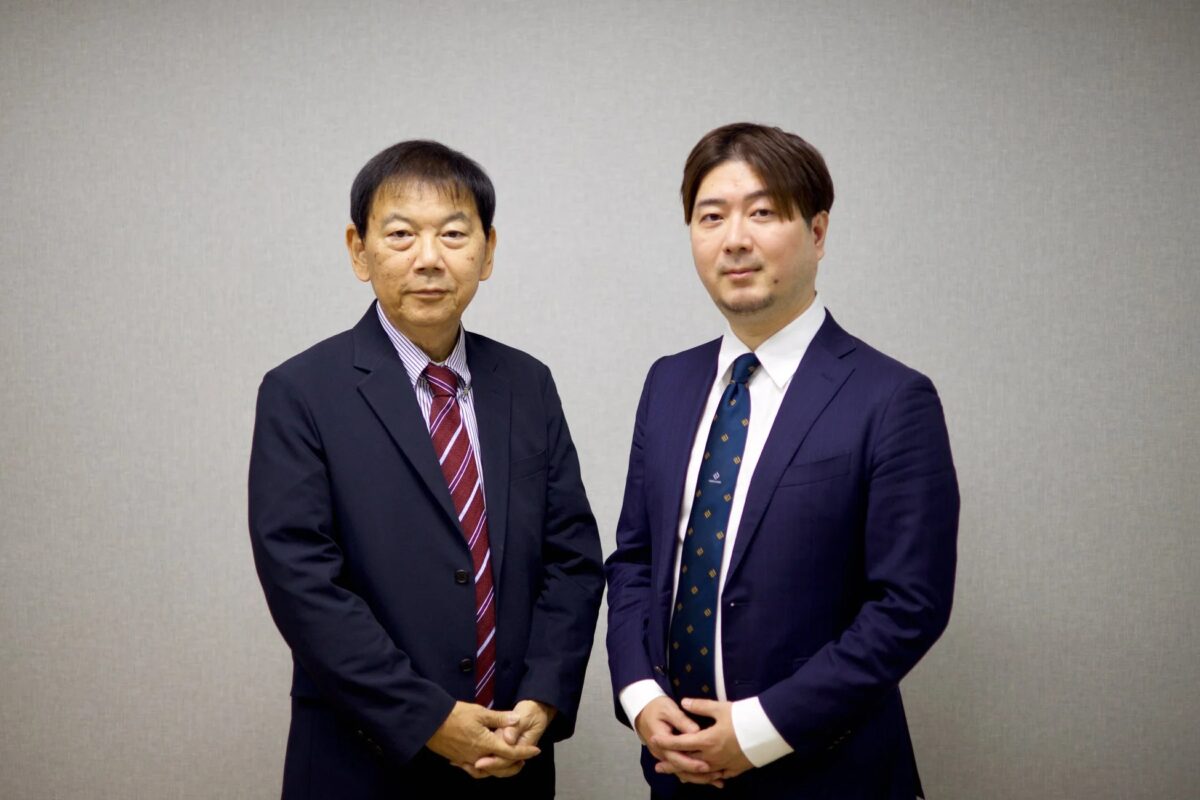 ルーセントドアーズ株式会社 代表取締役 黒田 真行（写真左）、株式会社PeopleX 代表取締役 CEO 橘 大地（写真右）